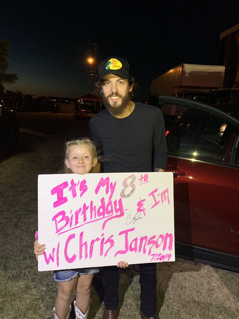 KevinGrayRT91's tweet photo. @janson_chris @995thewolf Great show! Chris is a great man, good values, what country is about, high energy, great band we’ll be sure to see him again God bless you Chris, the band and family. Here’s to continue success to all of you. Thx for a wonderful memory. Ps the dude can drum!! https://t.co/X4wGlD9spd