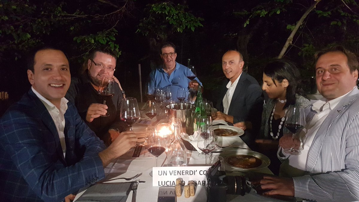 unplibasilicata's tweet image. @lucianpignataro degusta #Barile

Piacevole serata promossa da #ProLocoBarile e #ComuneDiBarile &quot;Venerdì del #Gusto&quot;  presso ristorante &quot;Al Boschetto&quot; con produttori #AglianicoDelVulture 
a parlare di #cibo #vino #territorio #prodottitipici
Prosit 🍷
#ProLoco #Vulture #Basilicata