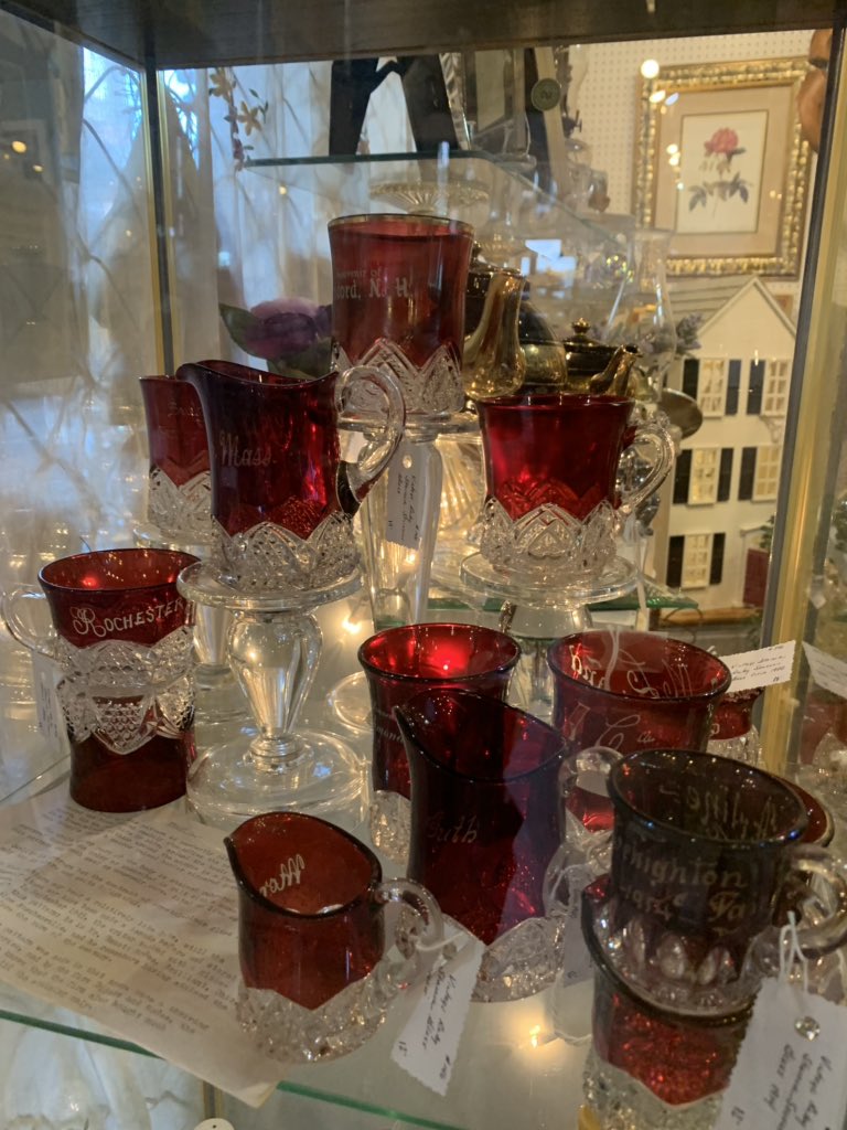 affordantq's tweet image. HAPPY SATURDAY!
Heidi Drescher returned yesterday &amp;amp; stocked her booth for the weekend!  Shop early outside &amp;amp; doors open at 9:30 AM today until 6 PM!  630-505-1463 shop now, set up FaceTime or Google Duo private shopping.  Shipping worldwide! #dollhouse #quilts #rubyglass