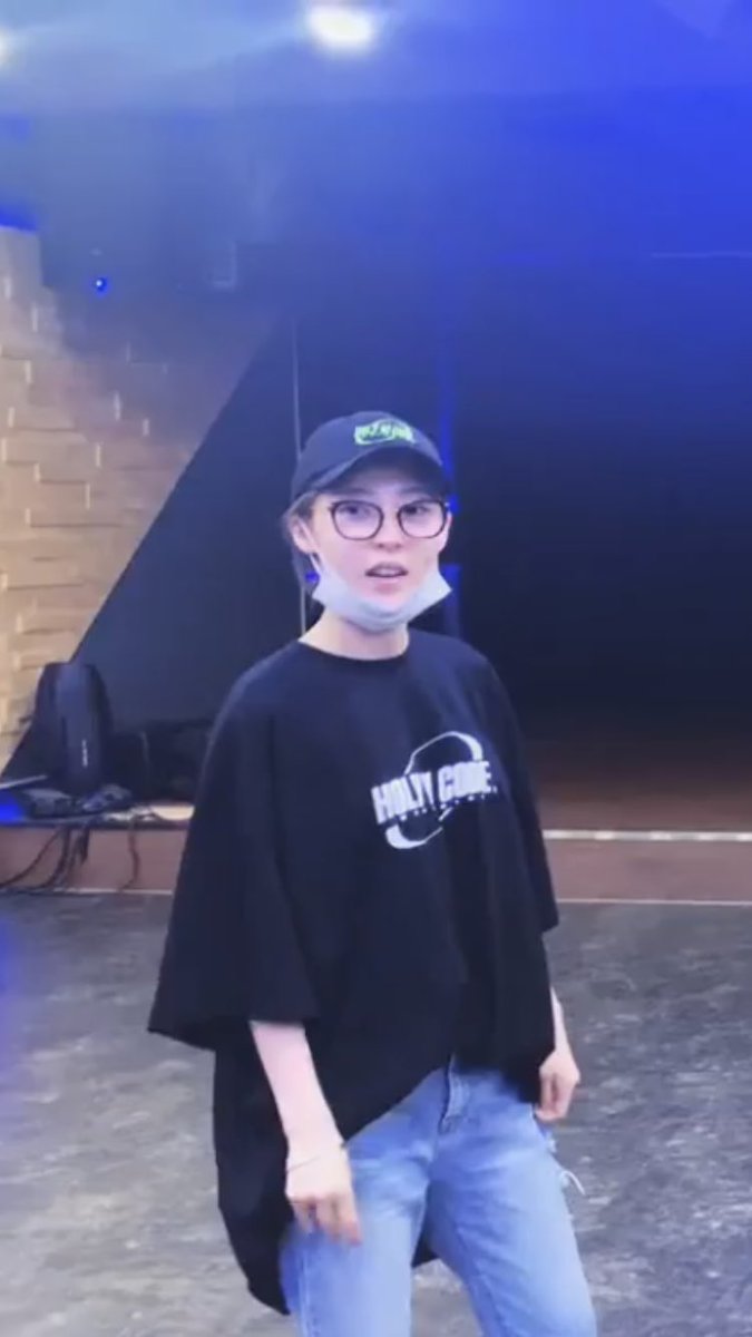 [#문별] 홀리인코드 라임 로고 볼캡 (19,500₩)
[h-in-c.com/product/no0039…]
홀리인코드 로고 티셔츠 (25,000₩)
[h-in-c.com/product/no0033…]