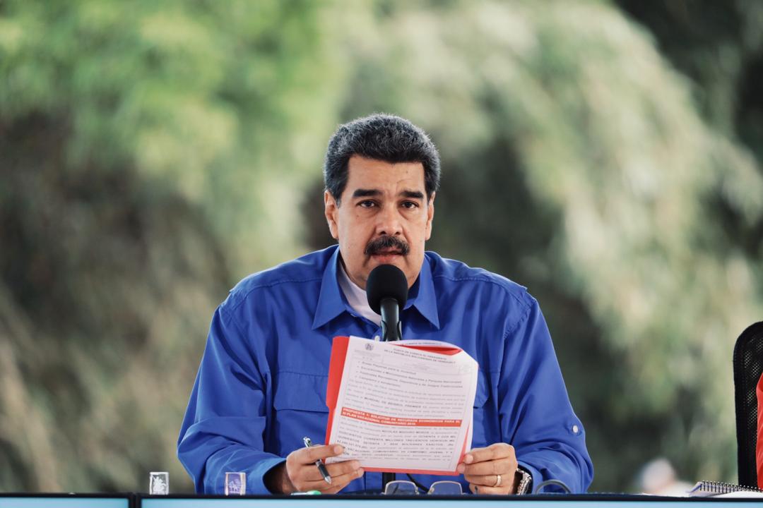 En un acto lleno de la alegría y el colorido de nuestra juventud, aprobé recursos por Bs. 163 mil millones para garantizar toda la logística y la alimentación del Plan Vacacional Comunitario 2019. ¡Recursos para la Alegría de la Patria!