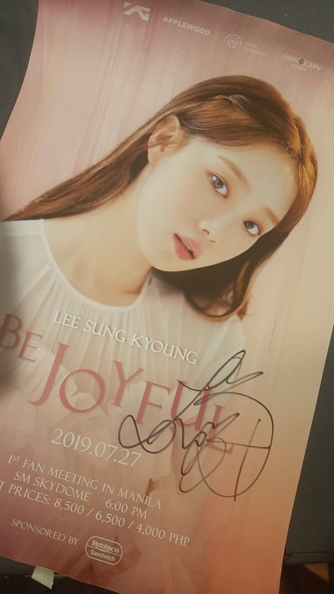 TheSarangheOppa's tweet photo. Lee Sungkyung's autograph!!! https://t.co/FWdYdyQQBC