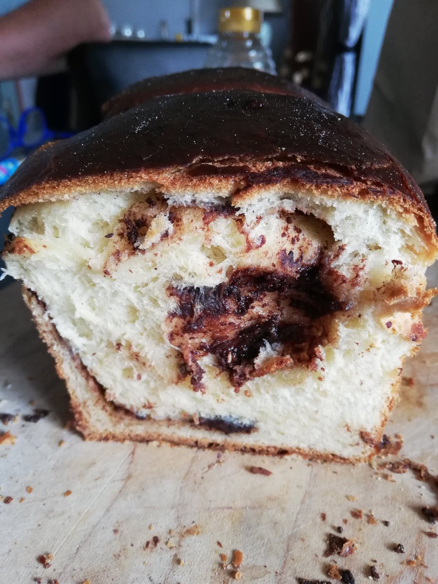 KidneyDan's tweet photo. @Mrbeathabaker
 
@mrsbeathabakery 
 we didn't even wait for it to cool down unfuckingreal #brioche #chocolate #hazelnut #bakingatitsbest https://t.co/7vBDmpBhE4
