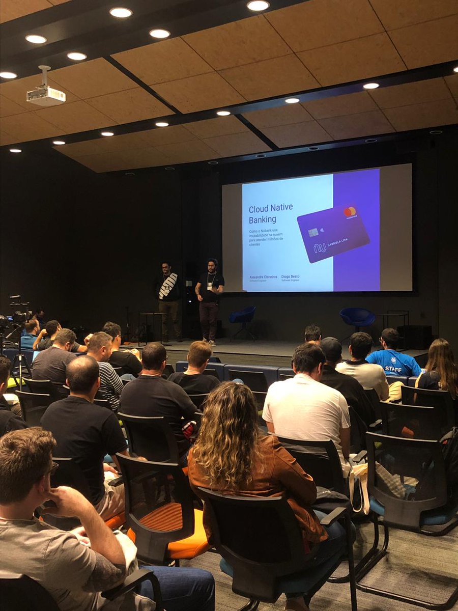 DevOpsDaysFLN's tweet photo. Cisneiros e Beato do @nubank abrindo o #DevOpsDaysFLN2019 https://t.co/aSVqeYCGGh