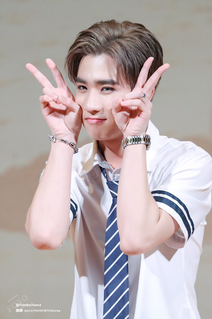 FotoByChance's tweet image. 190727 PerthFMTinKorea
@perthppe 可爱三连拍 小🐯在线向你索命
#พวกของเจื๋อ
#รอยยิ้มของชูครีม
#PerthTanapon
#PerthFMTinKorea