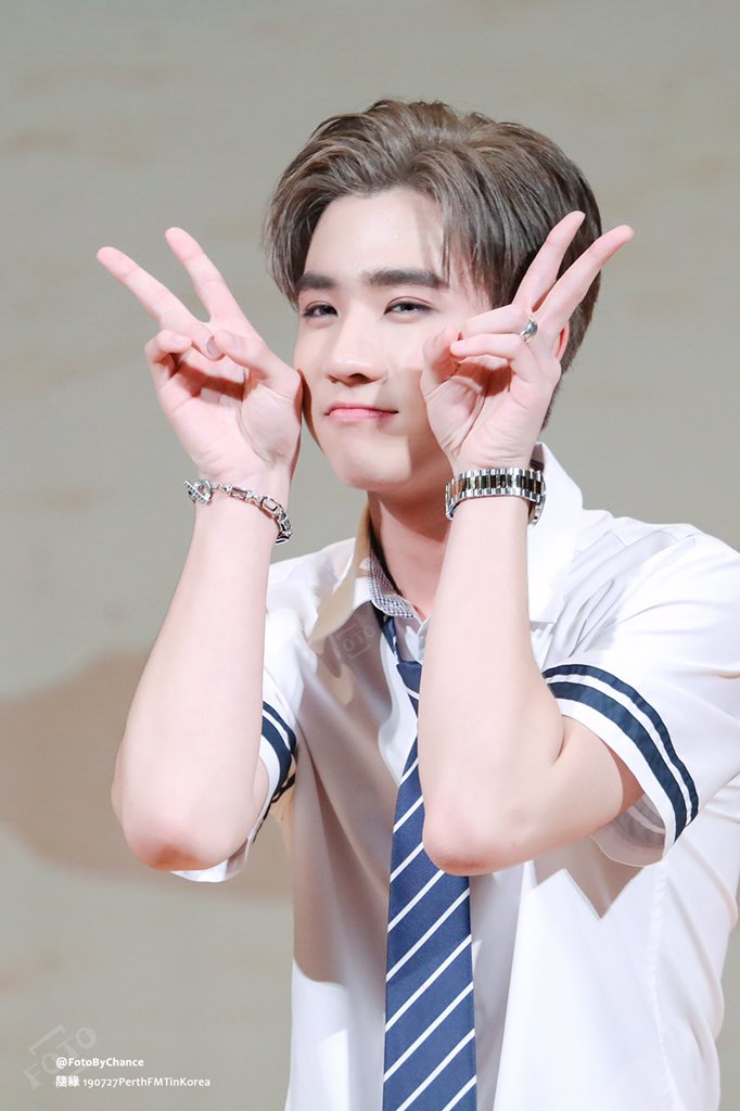 FotoByChance's tweet image. 190727 PerthFMTinKorea
@perthppe 可爱三连拍 小🐯在线向你索命
#พวกของเจื๋อ
#รอยยิ้มของชูครีม
#PerthTanapon
#PerthFMTinKorea