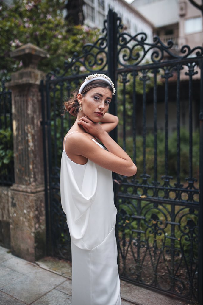 LeLen_es's tweet photo. ▫️L E L É N SOFT BRIDES ▫️ Style 6 -white satin- 
#novia #novias #bride #boda #wedding #weddingdress #weddingseason https://t.co/9R8RiXdMIm