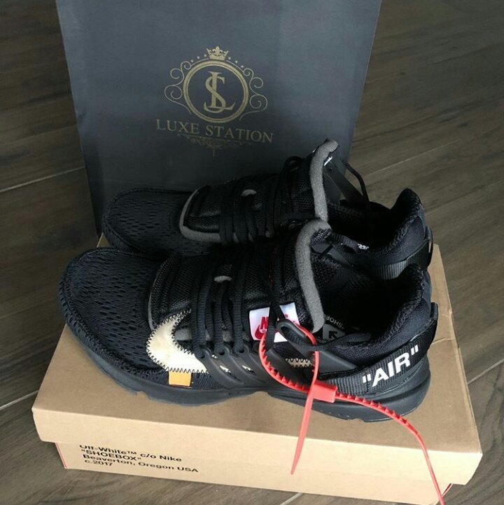 VhongAnneAddict's tweet photo. (#repost @vhongx44)
• • • • •
Thank you so much @luxestation for my 🚧 OFF-WHITE ✖Nike Air Presto Black 🙌🏼 and thanks too @dancmejia @hm for my white hoodie and plaid pants. 👊🏼😎 https://t.co/QmfLQ3oots