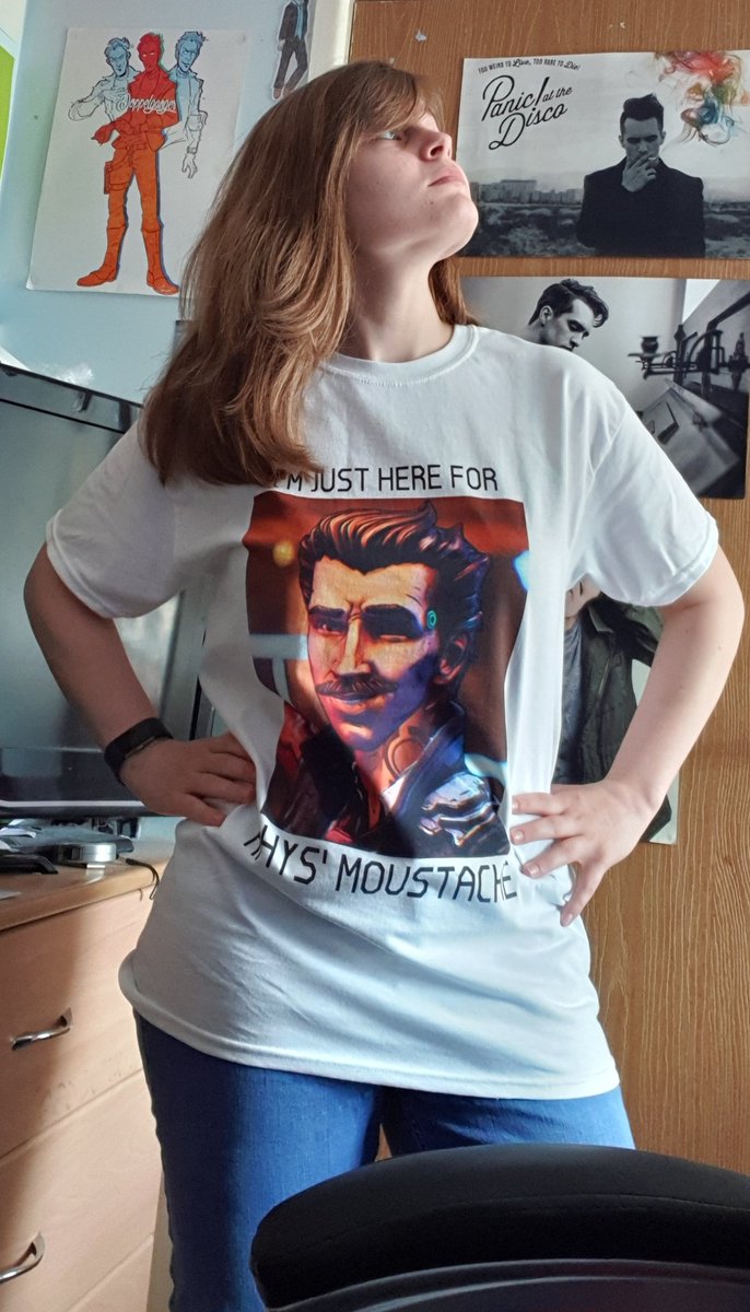 UrbanBoatingLee's tweet photo. Come see me at @MCMComicCon Manchester. In this fantastic shirt. https://t.co/tIdRW2w7a1