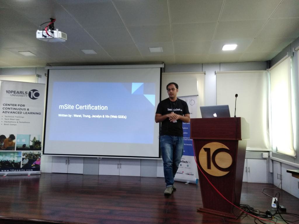 TaleyaMirza's tweet photo. @mashhoodr is conducting msite certification of @Google
#gde #googleio #io19pakistan #io19extended @WomenInTechPK
@sastaticketpk @recurship https://t.co/dpIvf6aGQF