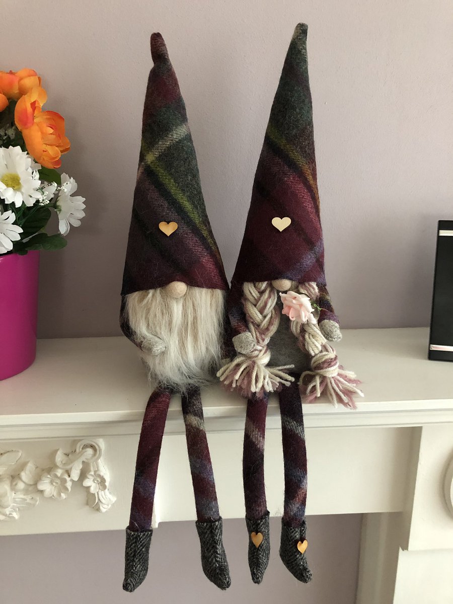 LauraJks2015's tweet photo. Thank you @Theaps_handmade for my gnomes! They are fab 😊💕 #gnomes #purple #CuteLittleThings #handmade https://t.co/7vZHkiJKC2