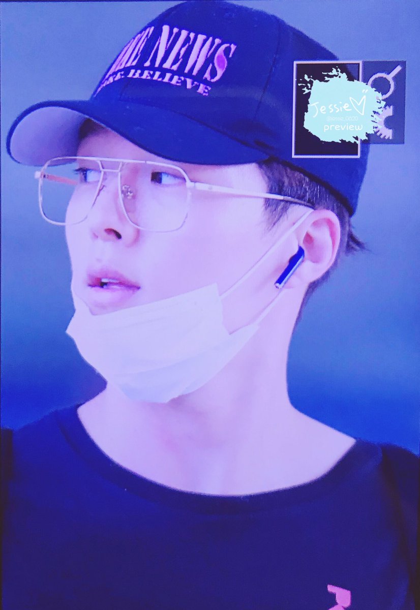 jessie_0820's tweet image. 190727 기용이 인공입국 preview

#장기용 #張基龍 #jangkiyong
🔺로고크롭 2차가공 무단인화 금지
🔺사진,영상 퍼갈때 반드시 출처 표기 해주세요
🔺 Please! Don’t crop LOGO &amp;amp; edit my pic. TKS
🔺 Reproduce, pls indicate the source.