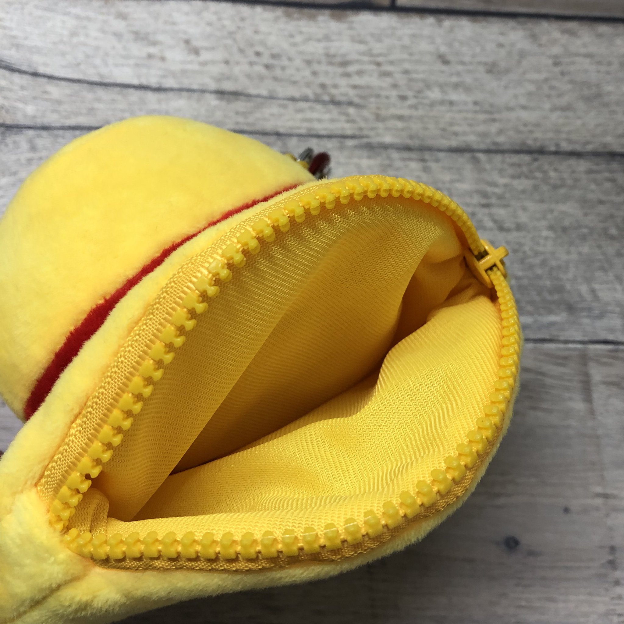 麦わらストア東京ワンピースタワー店 公式 先ほどより販売開始 帽子パスケース が麦わらストア東京ワンピースタワー店でも発売 ルフィ チョッパー エース ローの全4種 各 1 800 税