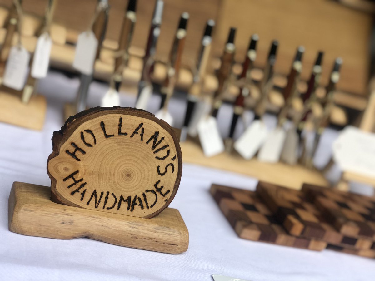 makersmarketmcr's tweet photo. 👉 #Salford we are ready for you! Come and join us at the #Lowry #MakersMarket today 10-7pm on the plaza @lowryoutlet 👈 We’ve got a good one for you this month, jam packed with #food #drink #craft #art and #music 
.
.
#makers #market #artisan #summerholidays #whatson #manchester https://t.co/oWKLiRVT8x