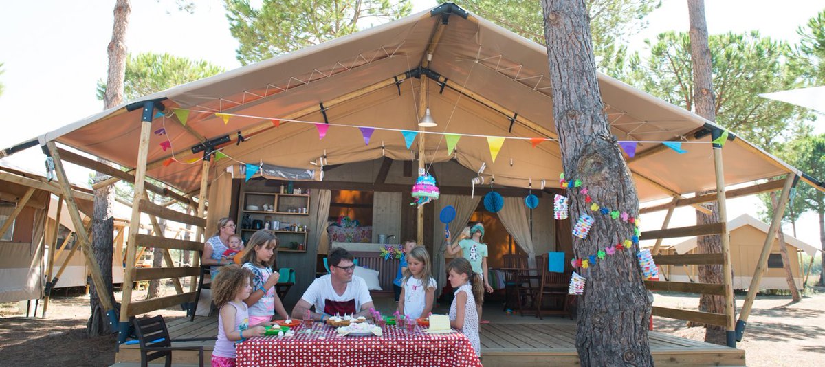 SelectcampCAT's tweet image. Tenda Safari Select de @SelectcampCAT: luxe🌹i tradició per anar de càmping⛺amb la nostra nova Tenda Safari Select. Amb 48 m² útils i capacitat per a 6 persones. 
selectcamp.com/ca/allotjament…