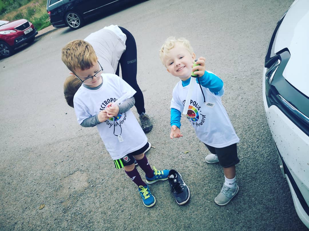 SpectropolisPIF's tweet photo. Great effort from all involved!

Please sponsor our littlies at https://t.co/7th02X9GDm

#autism #fundraising #penyfanchallenge #littlies #bookdonation #knowledge #empower #spectropolispayitforward #spectropolissuperheroes https://t.co/zveM0JmrYy