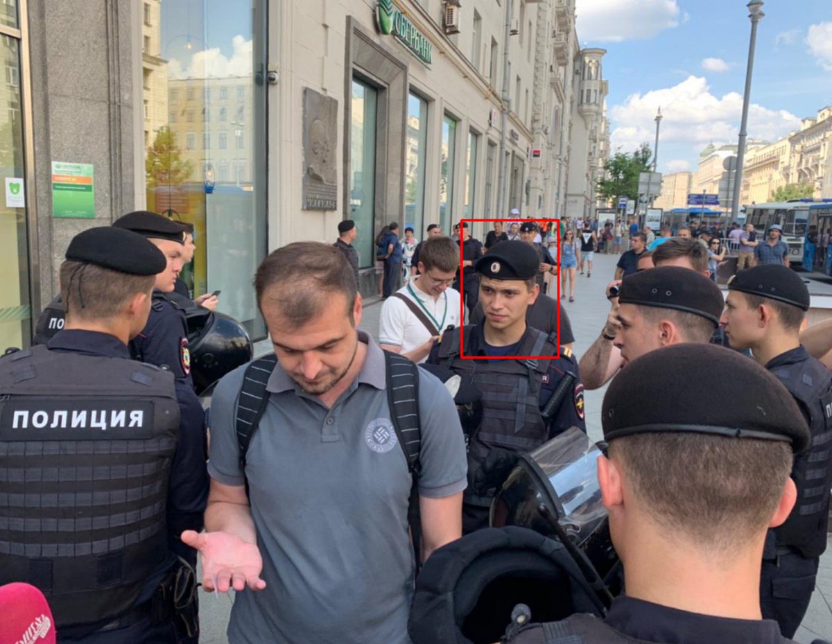Срочные новости про. Митинги в Москве сейчас. Несанкционированный митинг 27 июля 2019. Митинги в Москве полиция автозак. Митинг в Москве сегодня.