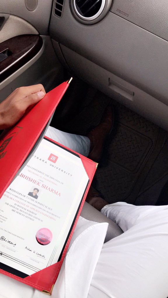 gasorasss's tweet photo. Diploma complete โค๏ธ #persuing #in #betch #now #2019OK #college #AchaSorry https://t.co/TB3etWwfTo