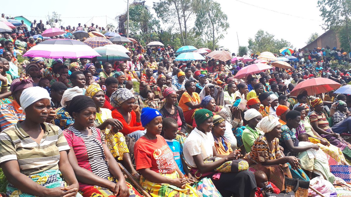 GakenkeDistrict's tweet photo. Mu butumwa bwatanzwe n'Inzego zitandukanye @GakenkeDistrict  nyuma y'umuganda usoza ukwezi kwa Nyakanga 2019 abaturage basabwe kwirinda icyorezo cya Ebola no kwitegura umunsi w'Umuganura uzaba tariki ya 02 Kanama 2019. @RwandaLocalGov @gatjmv https://t.co/R1cdvoRgzw