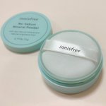 宮脇咲良ちゃんの使用コスメ・前髪のキープ力もUP!約600円…イニスフリーノーシーバムミネラルパウダー