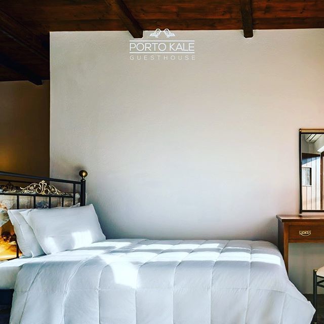PortoKaleHotel's tweet photo. Stone and wood, comfortable beds and pillows, windows that open to the sea and simple interior design following local culture. Giving you a small taste of Porto Kale interiors #portokale | Bookings at https://t.co/eqht44u4OT (link in bio)
#portokagio #manipeninsula #manilakoni… https://t.co/Do5LcfVJPO