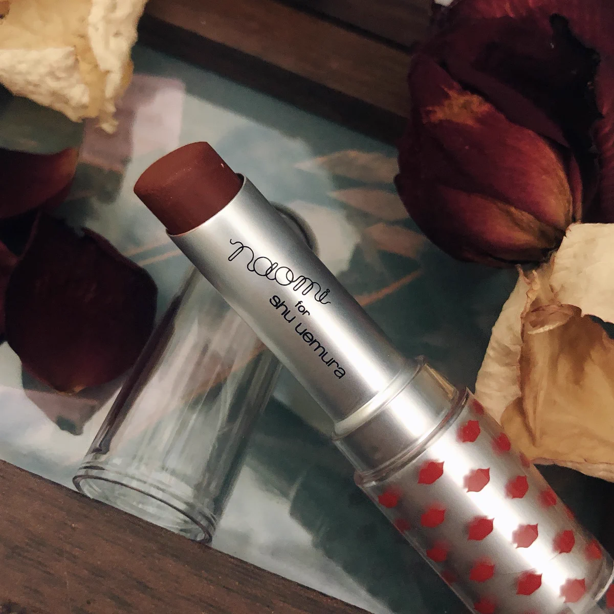 渡辺直美さんプロデュース「シュウウエムラのリップ」がかわいい。使ってみたくなるきれいなカラーです。