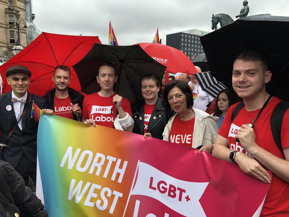 Schubone's tweet photo. Thanks @TheresaMEP for the support with @LGBTLabour and @LGBTLabourNW @UKLabour @stufordham @CllrMarcus @LeeGlover1975 🏳️‍🌈 🌹 @PrideInLpool https://t.co/nK10npwf6P