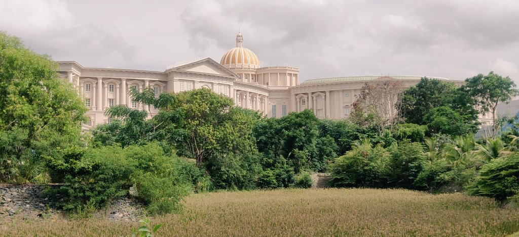 Srajan244's tweet photo. Back to the place from where the journey started 4 years ago! #feelingNostalgic #4yearsatInfy #InfyMysore #Infosys #Infosion #multiplex #GEC2 @Infosys https://t.co/421JiInhyA