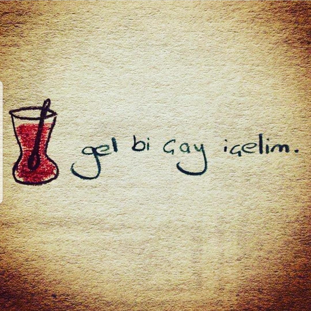 Bize göre en samimi cümlelerden biri.. #gelbiçayiçelim çay bizim işimiz, çay biziz ... #çaykeyfi the best #cafe in town. #haftasonu #behappy 🎈