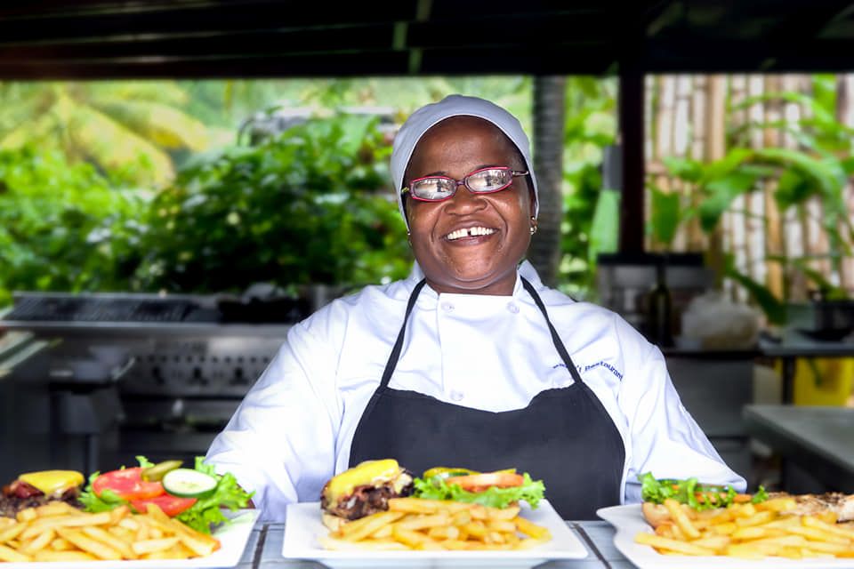 'How to eat and drink your way through #Grenada, the #Caribbean’s most #flavorful #island', a fantastic article featuring our #Chef Janice, by @MatadorNetwork. Read the full article here: buff.ly/2LHWFGk