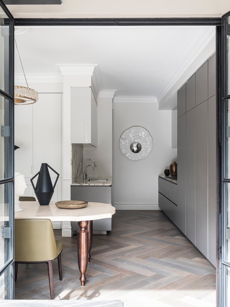 PoliformAU's tweet photo. The Poliform Artex Kitchen and Grace dining chairs create a discrete but luxurious kitchen in this art-filled residence. 

 https://t.co/zm8vP1SB2J https://t.co/9ao0fu87Nx