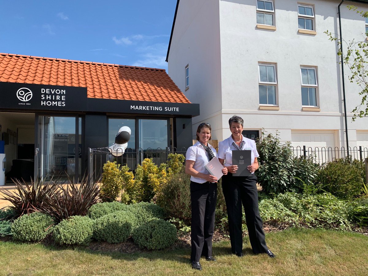 JanePearce24's tweet photo. ⁦@devonshire_hms⁩ team are ready and waiting for you at our Tarka View open day #newhomes #promotion #tarkaview https://t.co/ns83pd08bq