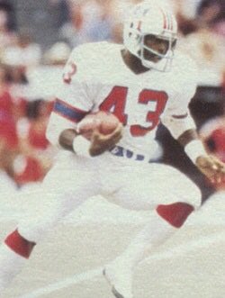 We've got Vagas Ferguson days left until the  #Patriots opener!Ferguson's standout career at Notre Dame led to the Pats taking him in the first round of the 1980 draftHis NFL career didn't quite live up however. In 3 seasons with the Pats he rushed for 1,163 yards and 5 TDs