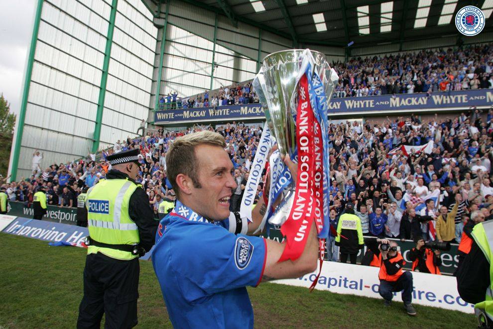 One of the most inspiring people on the planet. Happy birthday Fernando Ricksen 