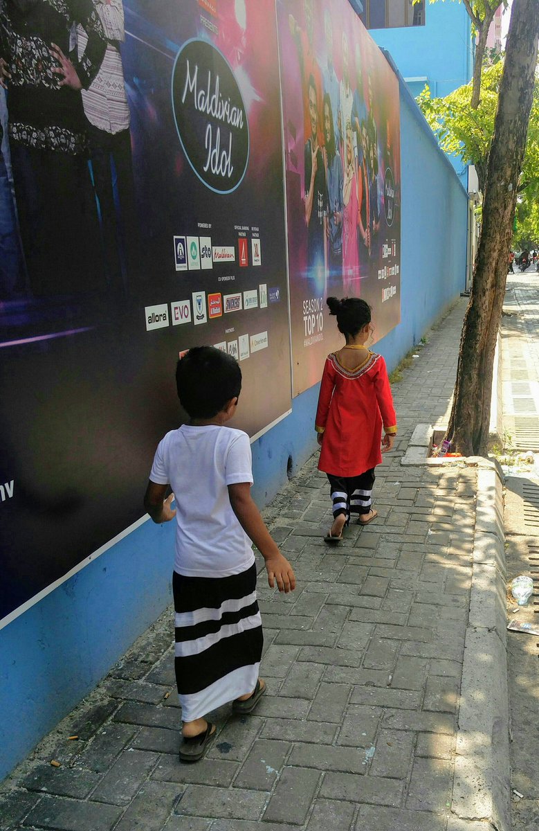 zuroo's tweet image. Walk WITH US. ❤️

Found this gem &amp;amp; had to share.
#AddictedTo #libaassabbees 😅