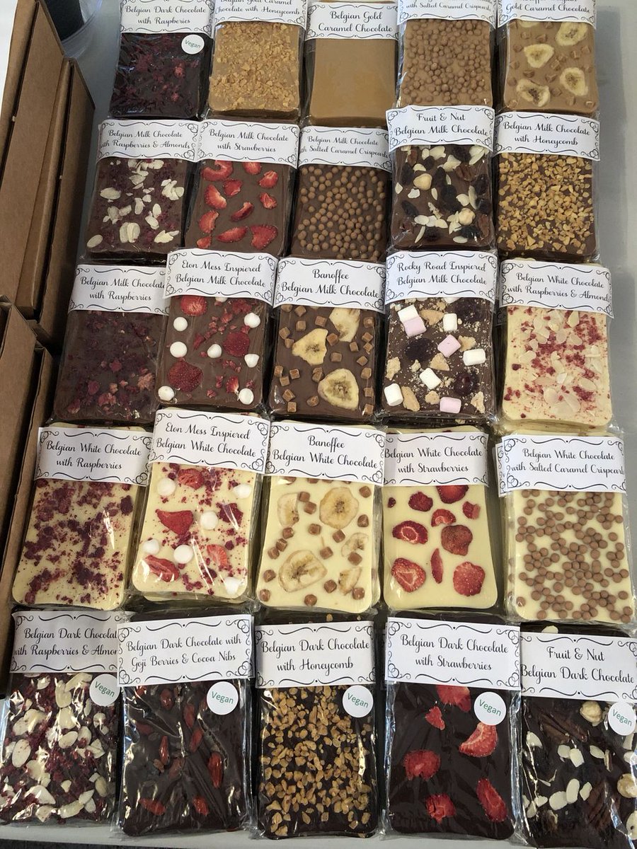 daleshandmade's tweet photo. Here is the selection of #chocolate bars that I have in offer at both #Warwick and #Leamington today. 

But which flavour would you choose?

I have to say rocky roam and fruit and nut are my favourite. 
But then so is honeycomb and salted caramel. Lol https://t.co/3VQVElUrpl