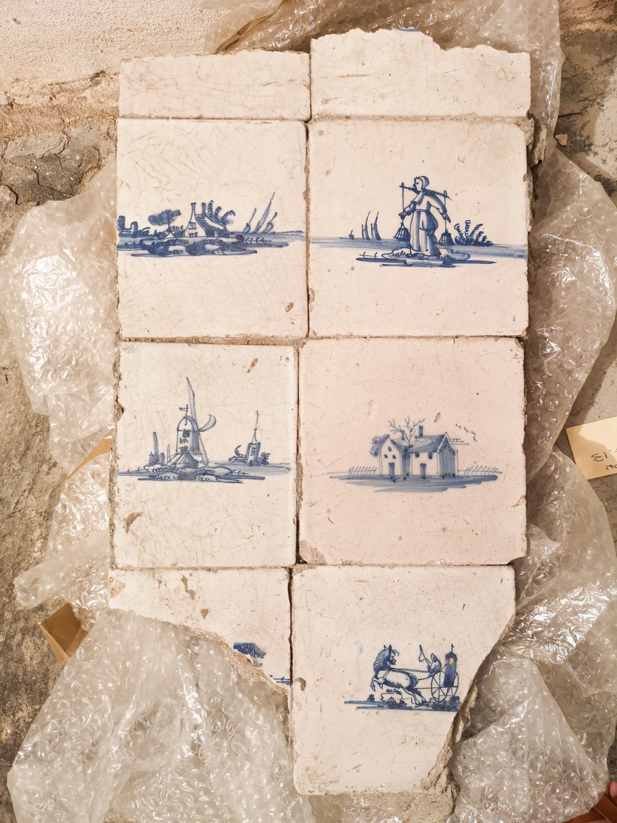 The team have been busy photographing loose Delft tiles, in preparation for the Dining Room’s fireplace restoration project.
~
Mae’r tîm wedi bod yn brysur yn tynnu lluniau o deils Delft sy’n rhydd, wrth baratoi at brosiect adfer lle tân yr Ystafell Fwyta.