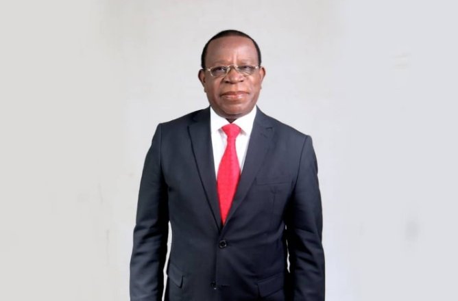 deo_matondo's tweet photo. @Cartesien243 Voici le seul et unique Chef légal et légitime de l'AFDC-A. Une ignorance n'est qu'un détournement de la nature. La vérité rattrape toujours. https://t.co/6moVoUTFpF