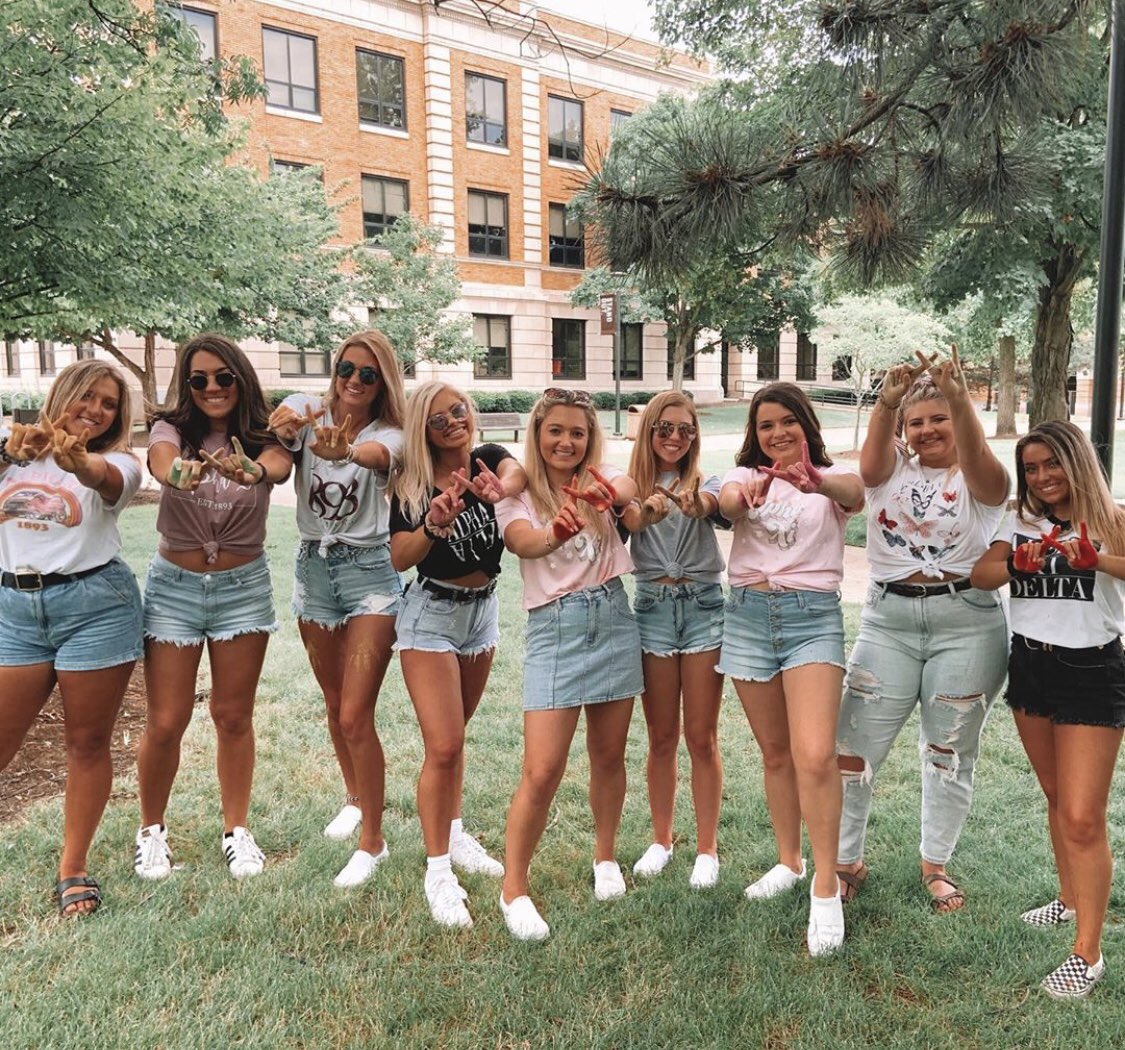 Hope everyone is enjoying their summer! Less than a month till we’re reunited with our sisters 💕 

Don’t forgot to sign up for recruitment! #LinkInBio #gogreekatbgsu