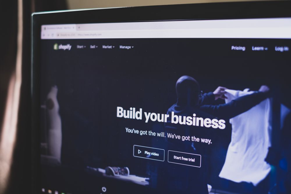 Beeketing tweet media