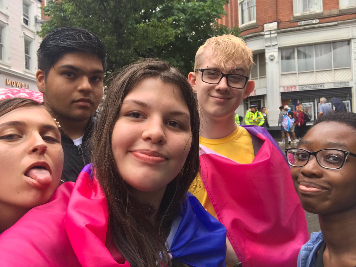 FergenspielTG's tweet photo. Prideπ³οΈβπ #pride #pride2K19 #nottinghampride https://t.co/1kRURsCbll