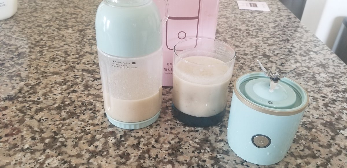 rooparaghavan's tweet image. Itsy Bitsy #portableblender #travelblender #usbblender
How cool when you need to whip up smoothie with fruits, milk etc.
Usb powered, #spillproof
Just don&apos;t grind nuts or anything like that in it.
safety feature incorporated

amazon.com/gp/product/B07…