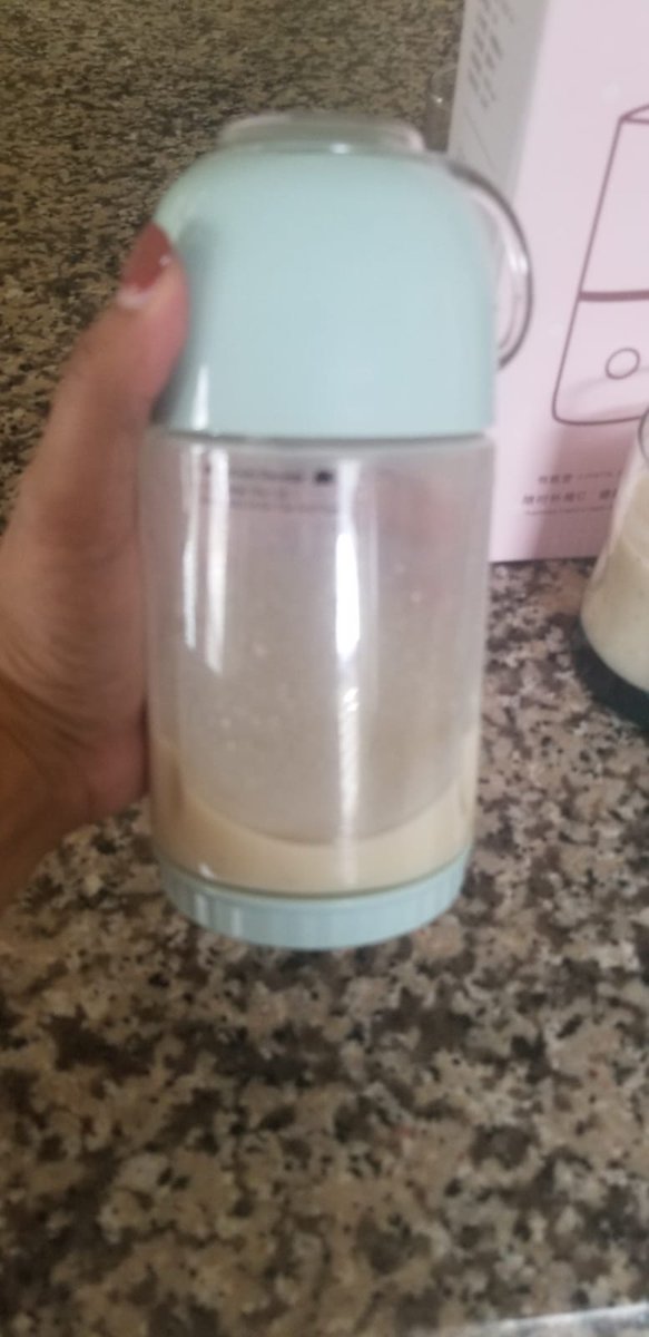 rooparaghavan's tweet image. Itsy Bitsy #portableblender #travelblender #usbblender
How cool when you need to whip up smoothie with fruits, milk etc.
Usb powered, #spillproof
Just don&apos;t grind nuts or anything like that in it.
safety feature incorporated

amazon.com/gp/product/B07…