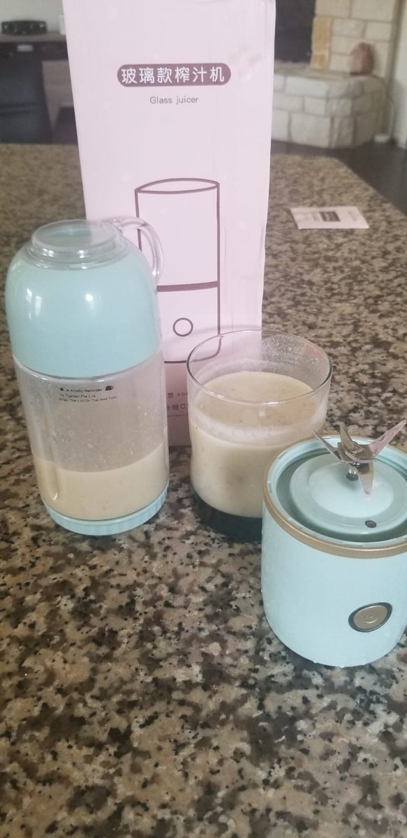 rooparaghavan's tweet image. Itsy Bitsy #portableblender #travelblender #usbblender
How cool when you need to whip up smoothie with fruits, milk etc.
Usb powered, #spillproof
Just don&apos;t grind nuts or anything like that in it.
safety feature incorporated

amazon.com/gp/product/B07…