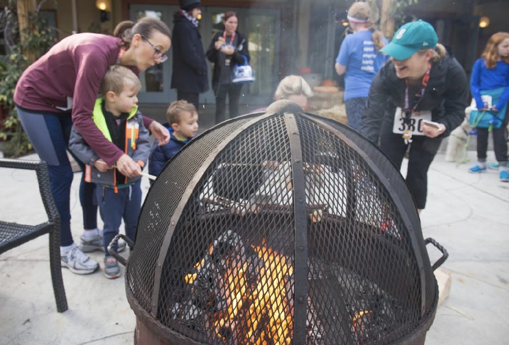 RunandRunSmore's tweet photo. : THREE QUESTIONS :
1. Do you enjoy running for a cause?🏃🏽‍♂️🏃🏽‍♀️
2. Do you love time around the fire with family and friends?❤️
3. Are S’Mores a part of that quality time?😋 
-
REGISTER NOW @ https://t.co/jZckgOVNIb
-
#JacksonHillFoundation #BothellWA #5k #Race #ComeJoinUs #Register https://t.co/GSJn3usCQA