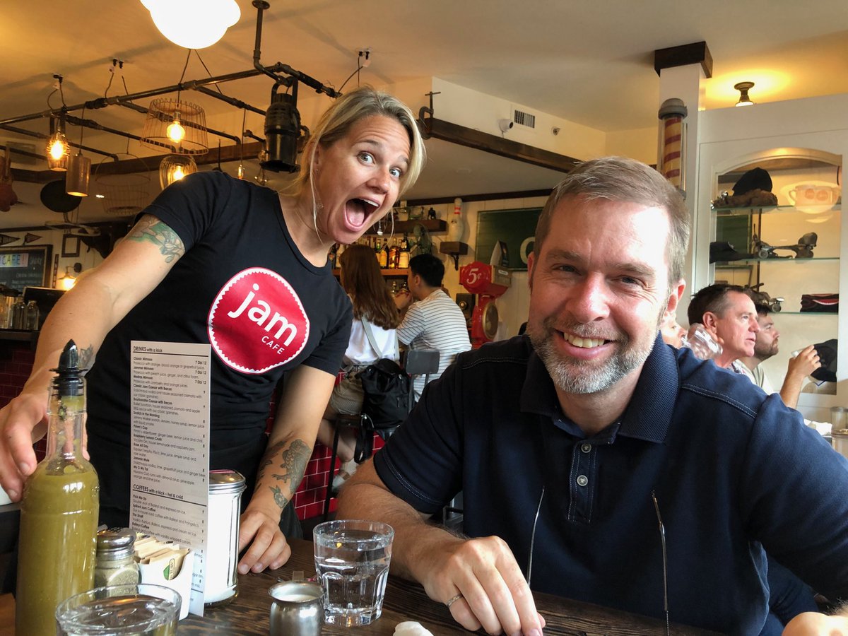 jacquiequandt's tweet photo. Breakfast @JamCafeYVR finally #bravetheline https://t.co/hWBKh1HMag