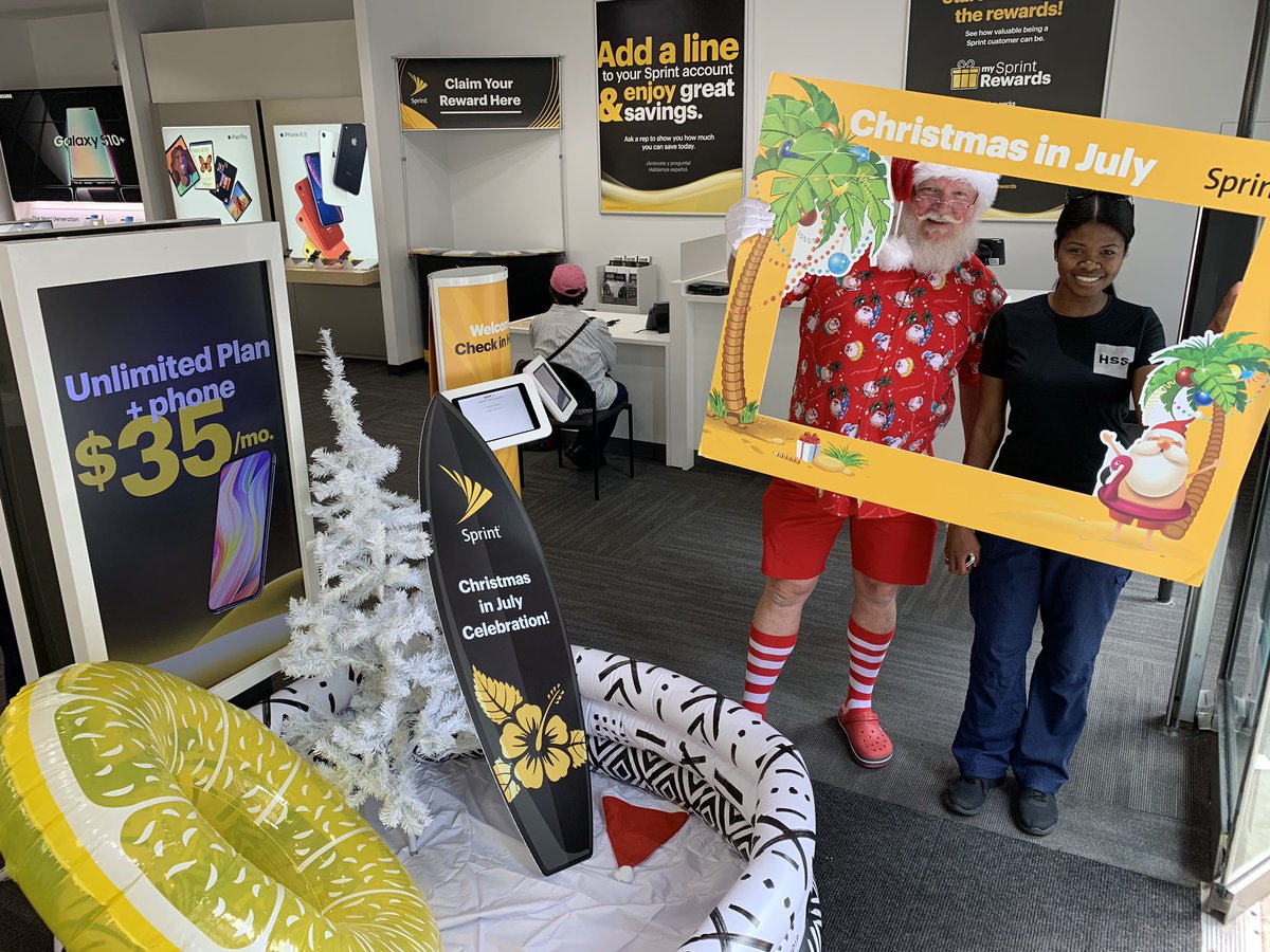 Christmas in July Sales event here at Sprint 86th Street! From 1pm - 4pm! Free gift with every picture while supplies last! #sprintsaysthankyou #christmasinjuly