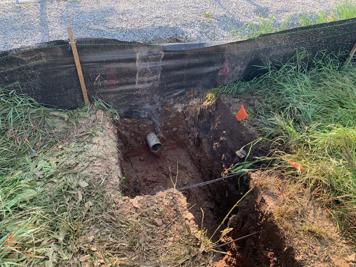 HawkDaylighting's tweet photo. Hydro excavated Pit around conduit to feed primary into Substation and primary trenching to pole.
#hawkconstruction #construction #vactor #vactorhxx  #vactormanufacturing #excavation #hydraulics #hawk #teamhawk #hawkcrew #gettingitdone #safedigging #hawktuff #truvac https://t.co/GL6AZCyvp5