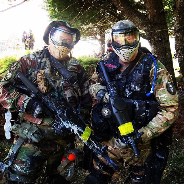 hostilearmor's tweet image. Callsigns Hudson and Venkman reloaded and ready. #ION 2019 @skirmishusapaintball

#paintballer #empirepaintball #paintballing #paintballwar #paintballislife #paintball4life #paintballteam #paintballfamily #paintballgear #paintballforlife #tippmann #magfe… ift.tt/2LGXa3f