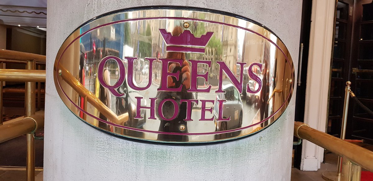 LuminateLGBT's tweet image. We have arrived @TheQueensQ for the fabulous The Ruby Slipper Ball @friends_dorothy #excited #inthebar